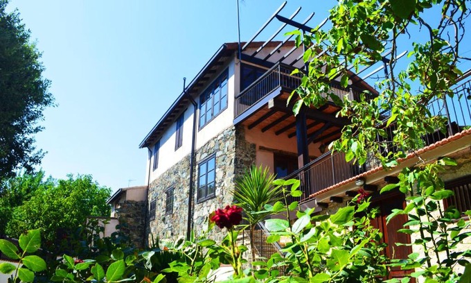 Vasa Koilaniou Villa | Stone built country house in Louvaras Village