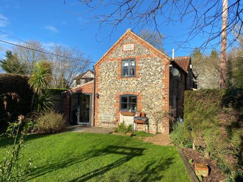 Blofield House | Stone Cottage