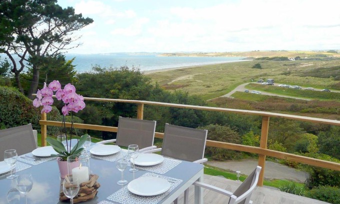 Sainte-Anne-la-Palud House | Stone House in Brittany with Sea Views