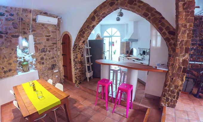 Sagunto House | Stone house in Ciutat Vella