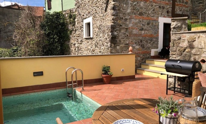 Aulla House | Stone House with pool in the terrazza
