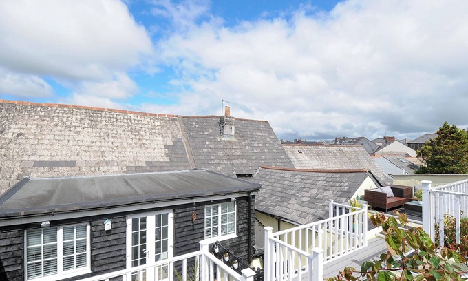 Launceston Cottage | STONE'S THROW COTTAGE, pet friendly, with open fire in Launceston
