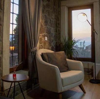 Konak Apartment | Stone Studio with Beautiful View in heart of İzmir