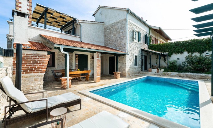 Sukosan Villa | Stone Villa Mia with pool