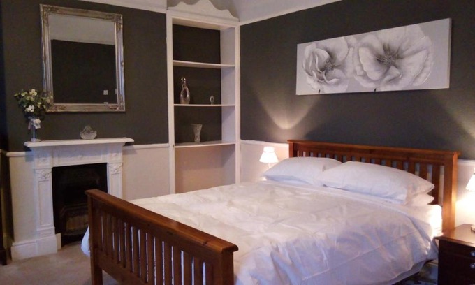 Kilnhurst Apartment | Stonehouse Apartment