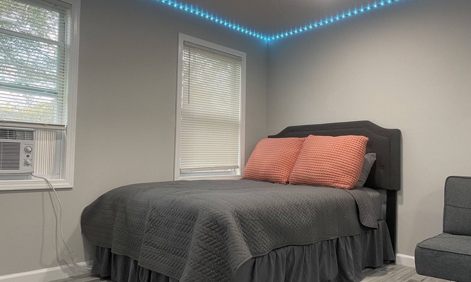 Stone Mountain Apartment | Stonemountain City Apartment With Private Entrance