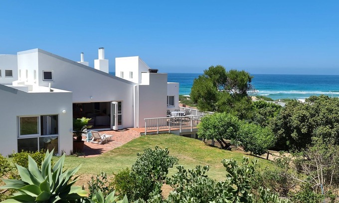 Great Brak River House | stone’s throw from the beach with spectacular sea views.