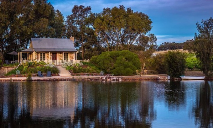 Marananga House | Stonewell Cottages and Vineyards