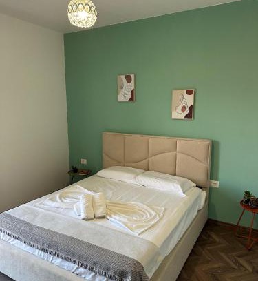 Udenisht Apartment | Stormi's Apartament