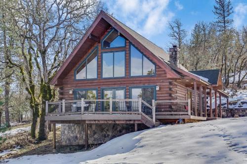 Lyle House | Straight From The Heart cabin