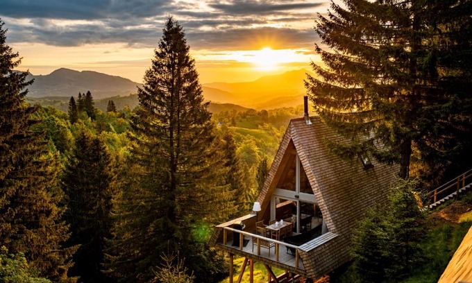 Fundata Cabin | Strajerii Verzi