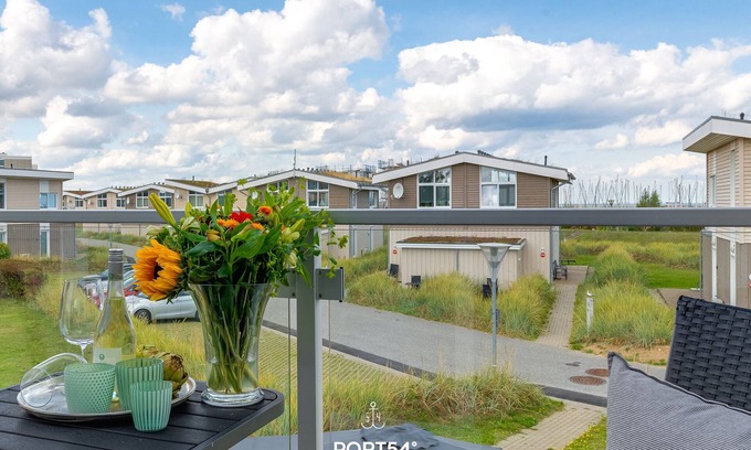 Wendtorfer Strand House | Strandperle - gute Ausstattung, Meerblick, Terrasse, Sauna, Bikeport, NK inkl.