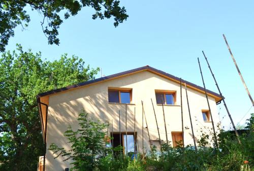 Barchi Apartment | Strohballenhaus Valle delle Rose