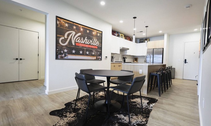 Downtown Nashville Apartment | Strum & Stay – Nashville Vibes Near Broadway