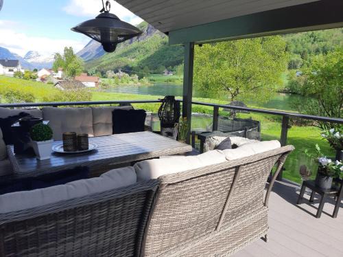 Stryn Apartment | Stryn 3 bedrooms 2 bathrooms River view