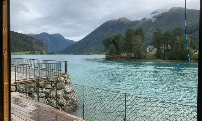 Mindresunde Apartment | Stryn Crystal Apartments - Waterfront Apartment