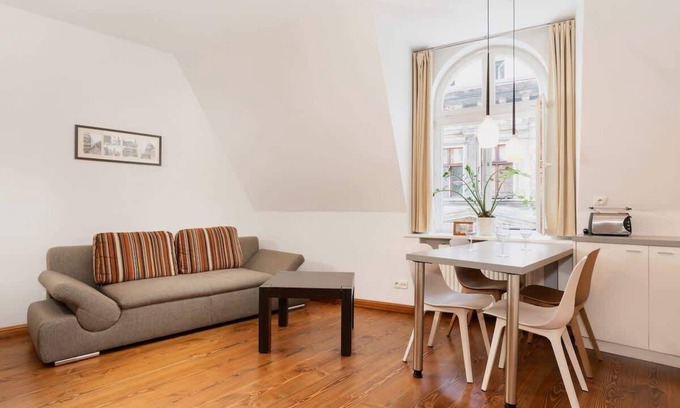 Poznan City Center Apartment | Strzałowa 3 Poznań | Charming Apartment Near City Center