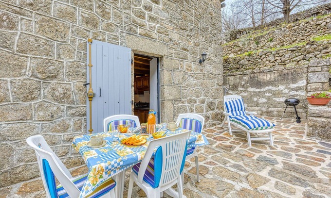 Sainte-Marguerite-Lafigere House | Stunning private villa for 4 people with TV, terrace, panoramic view and parking