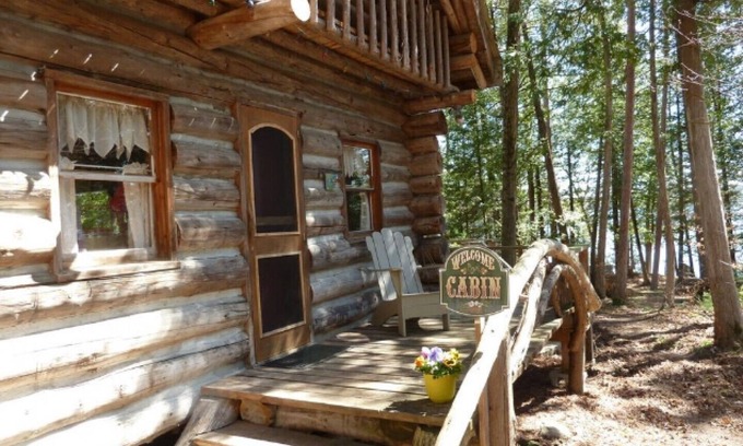 North Algona Wilberforce Cottage | Stuart Log Cottage 3 Season Rental - Eganville