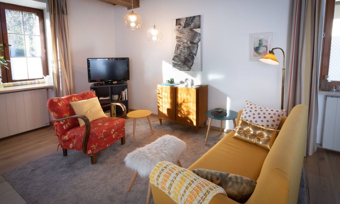 Prien am Chiemsee Apartment | Studio 40 qm mit 1 Zimmer für Maximal 2 Personen und Terrasse