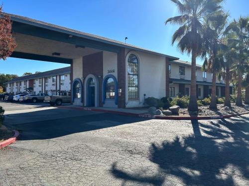 Cameron Park Hotel | Studio 6 Suites Cameron Park, CA Folsom
