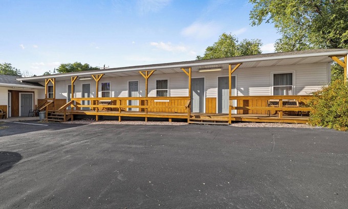 Moorcroft Apartment | Studio Apartment #3 In Moorcroft Wyoming Located Near Keyhole Lake