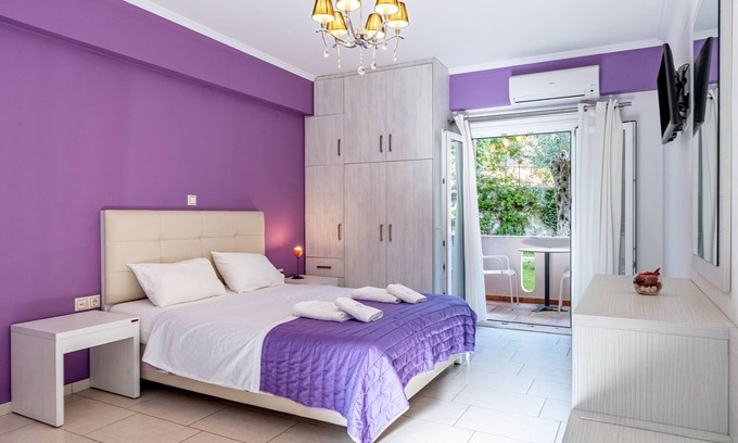 Anthousa Apartment | Studio Apartment 'Deluxe 2 Adults - E' with Shared Terrace, Wi-Fi and Air Conditioning