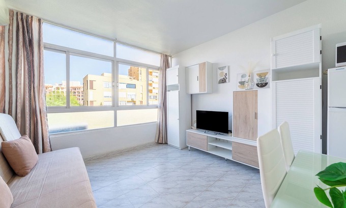 Almerimar Apartment | Studio Apartment 'Estudio Almerimar' with Sea Views, Wi-Fi and Air Conditioning