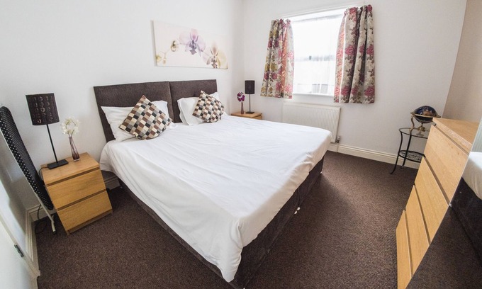 Valentines Apartment | Studio Apartment Ilford Central Apartments London