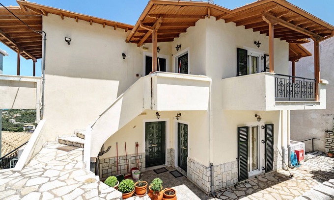 Frinion Apartment | Studio Apartment 'Lefkothea' with Sea View, Wi-Fi and Air Conditioning