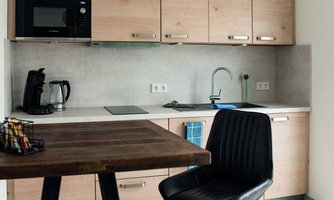 Dormagen Apartment | Studio apartment no. 9 on the 2nd floor on the right (street side, roof terrace)