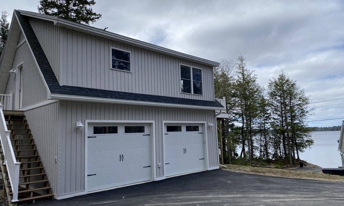 Franklin Apartment | Studio Apartment overlooking Molasses Pond
