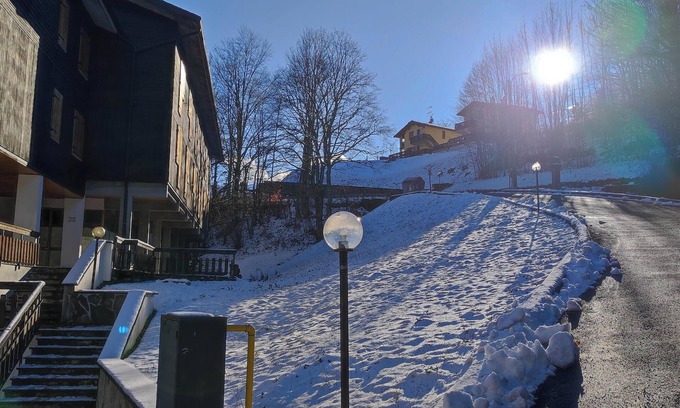 Fiumalbo Apartment | Studio apartment with a view of Mount Cimone and the village of Fiumalbo