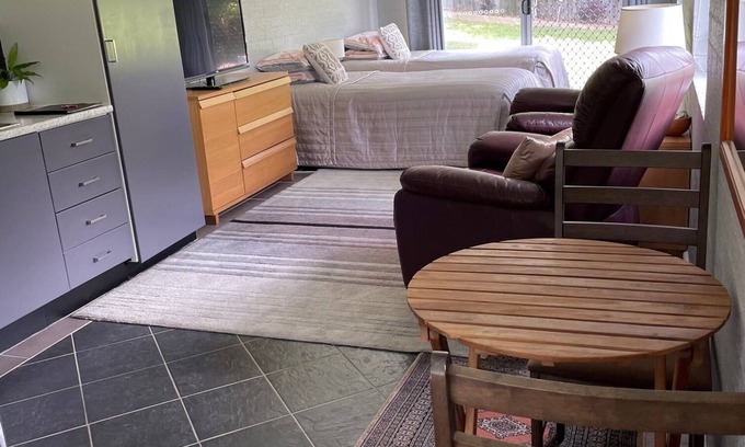 Valla Beach Apartment | Studio at 60.nPrivate apartment, close to beaches and cafes. Breakfast included.