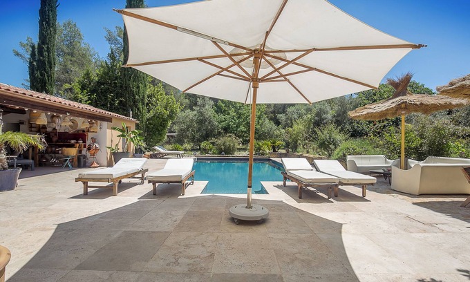 Le Beausset Apartment | Studio "belle époque" in Le Beausset in the heart of nature - Swimming pool
