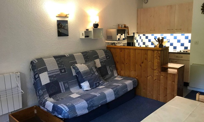Correncon-en-Vercors Apartment | Studio cabin at the foot of the slopes in Corrençon-en-Vercors, balcony, elevator
