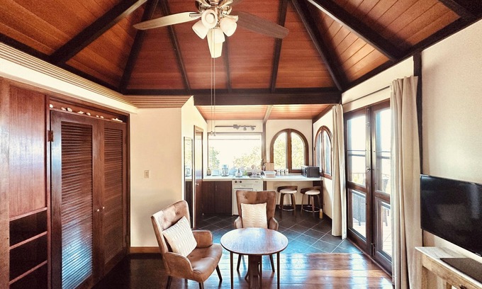 Brewers Bay Apartment | Studio Cottage @ Botanica