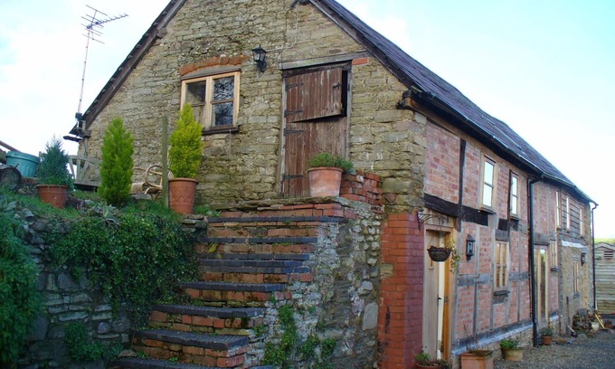 Yarpole Apartment | Studio Flat In Quiet Village Between Ludlow And Leominster