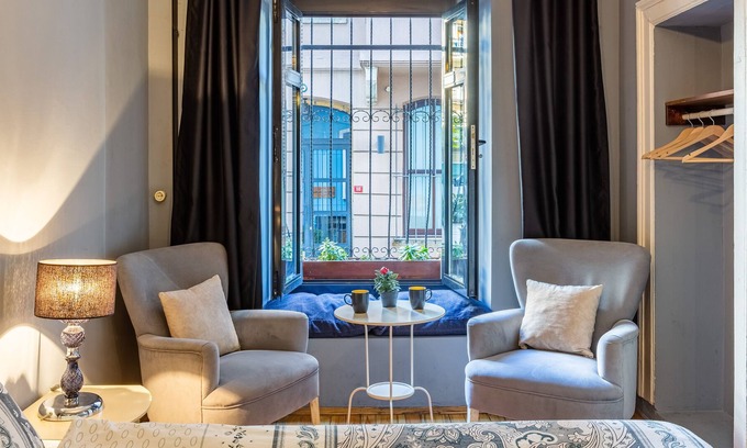 Galata Apartment | Studio flat with kitchen near Galata Tower, Metro