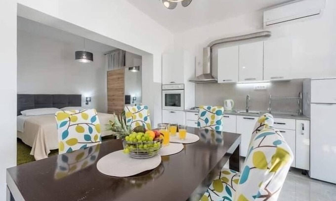 Poljica Apartment | Studio flat with terrace and sea view Poljica, Trogir (AS-21041-b)