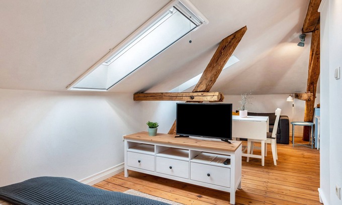 Bad Rappenau Apartment | Studio 'Fuchsbau' with Shared Garden and Wi-Fi