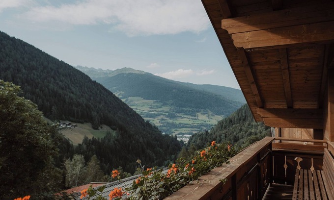 Racines Apartment | Studio 'Gogererhof App Maria' with Mountain View, Balcony & Wi-Fi