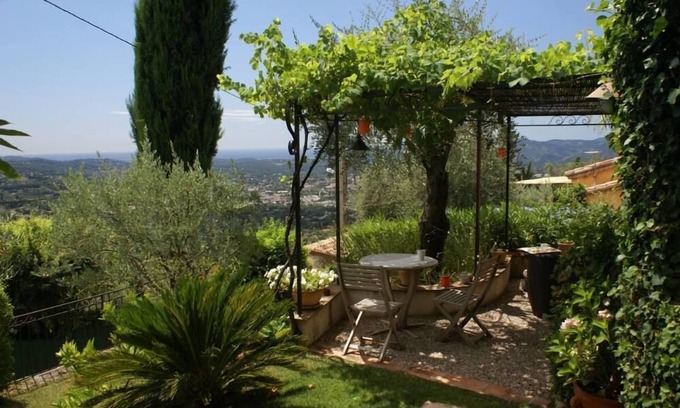 Grasse Villa | studio - Grasse with garden