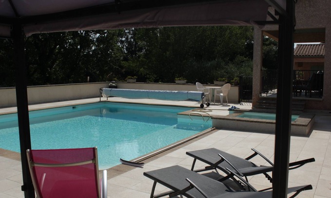 Vallabrix House | studio in a village near Uzes