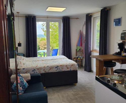 Saint-Pardoux-Corbier Apartment | Studio L'audrerie.