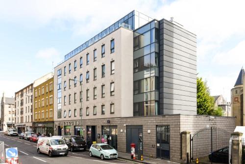Gifford Apartment | Studio Living at Lady Nicolson Court