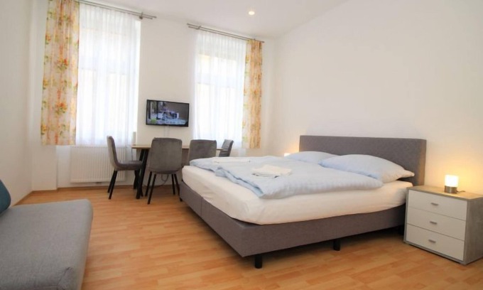 Meidling Apartment | Studio Meidling by Interhome