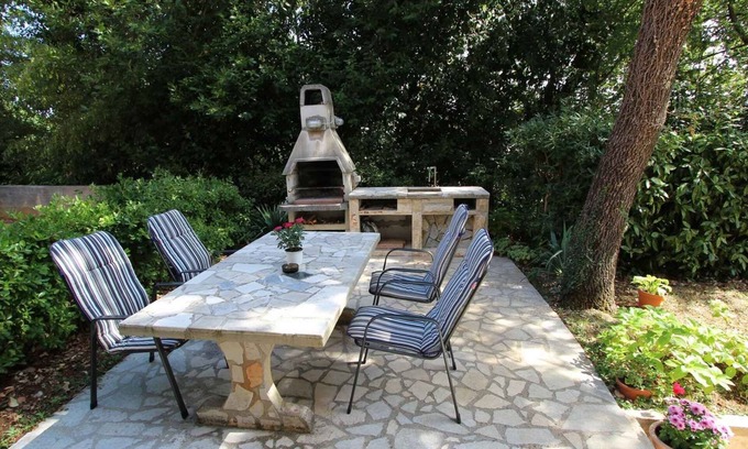Porat Apartment | Studio mit Klimaanlage und Terrasse