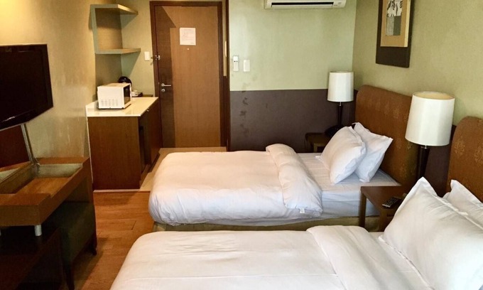 Canlubang Apartment | Studio Twin Bed Condotel - Hotel Quality