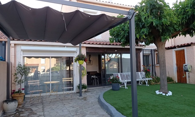 Lattes Apartment | Studio Vacances ete Attenant Villa